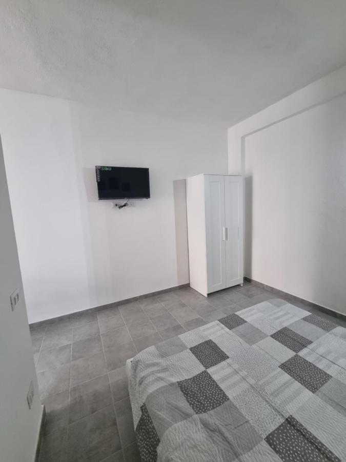 Mito Apartment Каляри Екстериор снимка